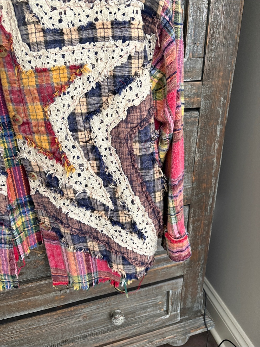 Oli & Hali Multicolor Plaid Button-Down Shirt with Crochet Star - Picture 6 of 8